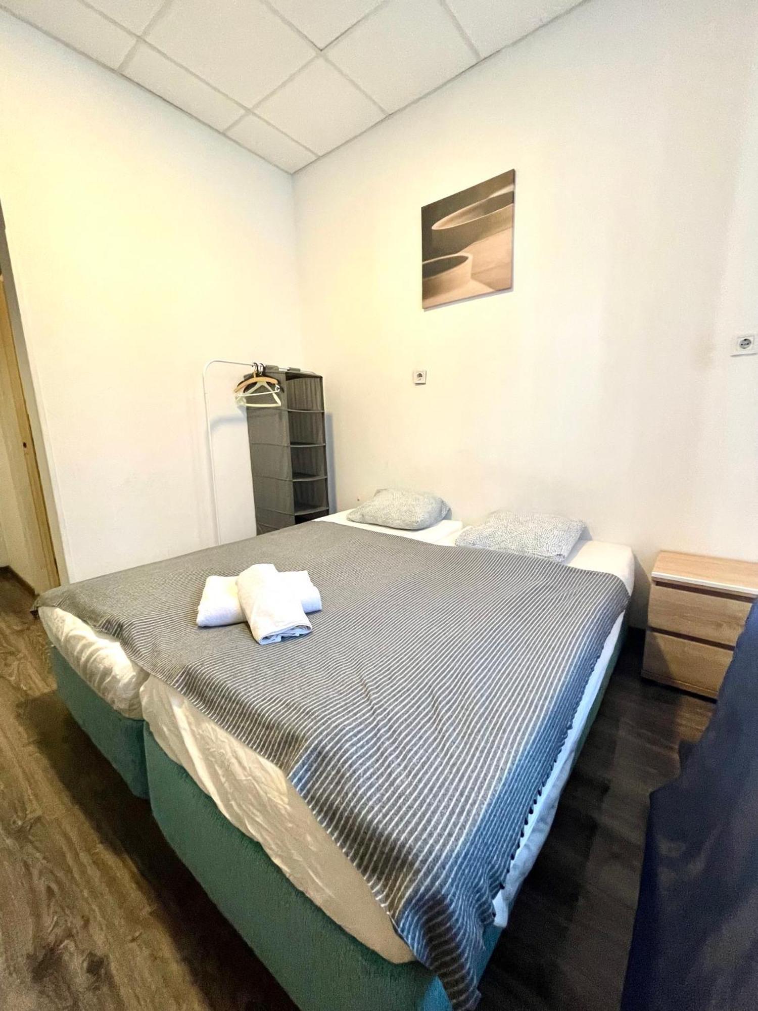 Aradi Rooms With Private Bathroom In The City Centre Budapest Exterior photo
